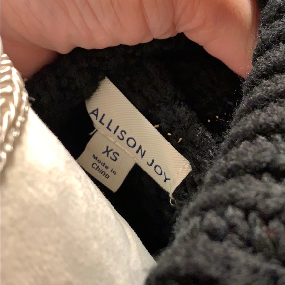 Turtle neck - Picture 3 of 3